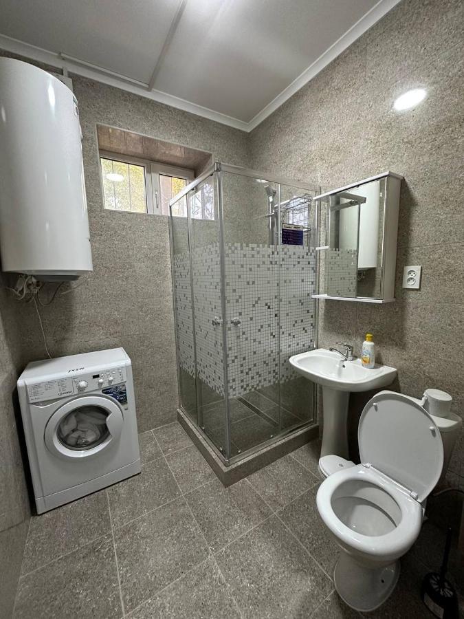 Aya Sofia Hostel Бишкек Екстериор снимка