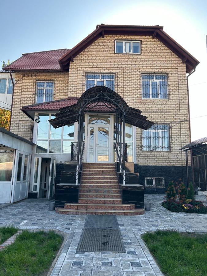 Aya Sofia Hostel Бишкек Екстериор снимка