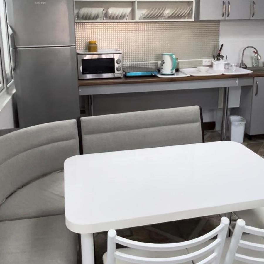 Aya Sofia Hostel Бишкек Екстериор снимка